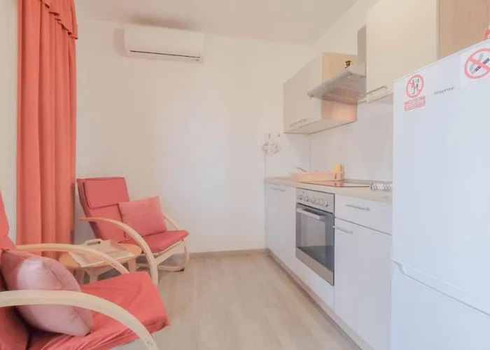 Enio Daire Novigrad Istria