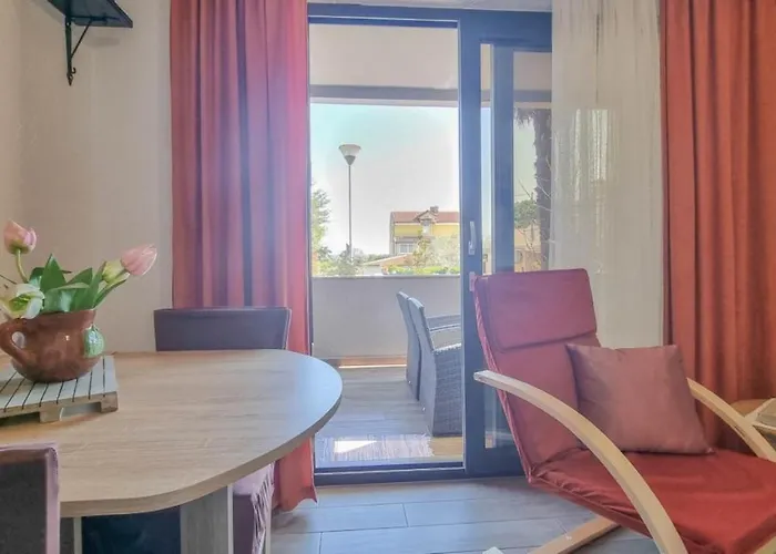 Enio Apartment
